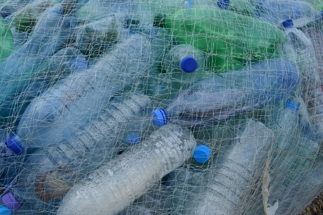 garrafas plásticas em reciclagem